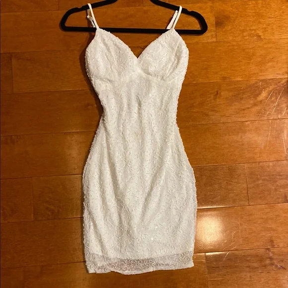 Windsor | Dresses | Windsor White Bodycon Mini Dress With Spaghetti Straps  And Sweetheart Neckline | Poshmark